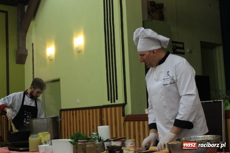 Zdjęcie w galerii na portalu naszraciborz.pl: Swojsko i sielsko. Remigiusz Rączka w Borucinie wiadomości z regionu
