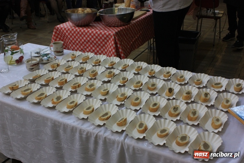 Zdjęcie w galerii na portalu naszraciborz.pl: Swojsko i sielsko. Remigiusz Rączka w Borucinie wiadomości z regionu