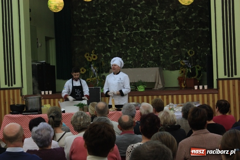 Zdjęcie w galerii na portalu naszraciborz.pl: Swojsko i sielsko. Remigiusz Rączka w Borucinie wiadomości z regionu