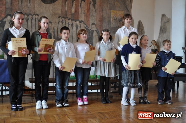 Zdjęcie w galerii na portalu naszraciborz.pl: Nędza króluje w wykonaniu kroszonek wiadomości z regionu