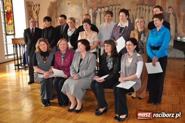 Zdjęcie w galerii na portalu naszraciborz.pl: Nędza króluje w wykonaniu kroszonek wiadomości z regionu