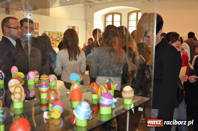 Zdjęcie w galerii na portalu naszraciborz.pl: Nędza króluje w wykonaniu kroszonek wiadomości z regionu