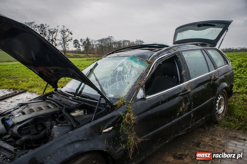 Zdjęcie w galerii na portalu naszraciborz.pl: BMW dachowało na DK 45 w Szonowicach wiadomości z regionu