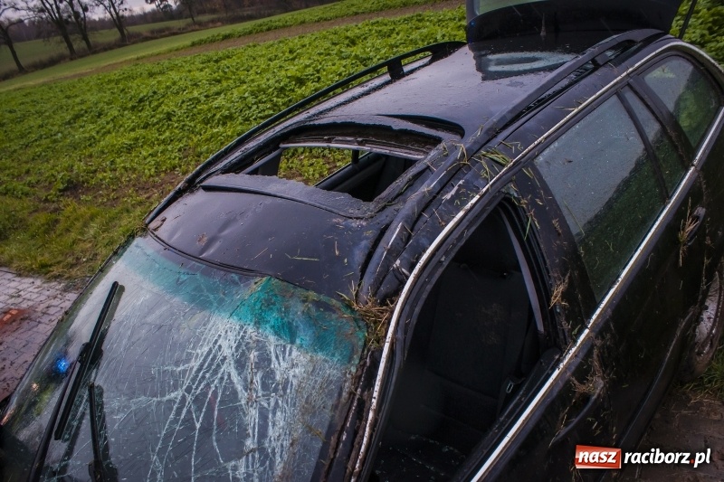 Zdjęcie w galerii na portalu naszraciborz.pl: BMW dachowało na DK 45 w Szonowicach wiadomości z regionu