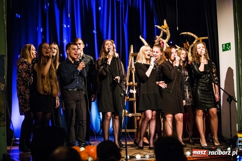 Zdjęcie w galerii na portalu naszraciborz.pl: Jesienne Granie w Młodzieżowym Domu Kultury wiadomości z regionu