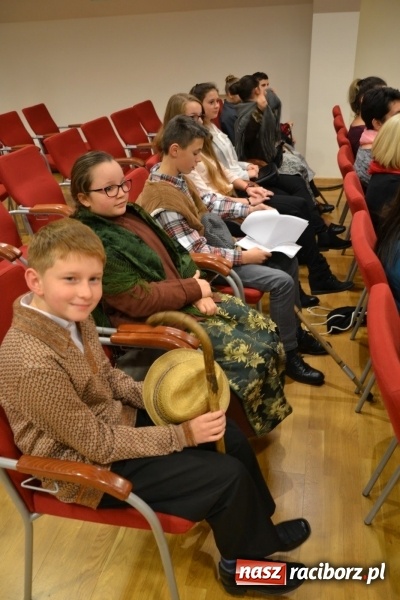 Zdjęcie w galerii na portalu naszraciborz.pl: Aktywni dla Społeczeństwa w gminie Krzanowice - gala na Zamku Piastowskim wiadomości z regionu