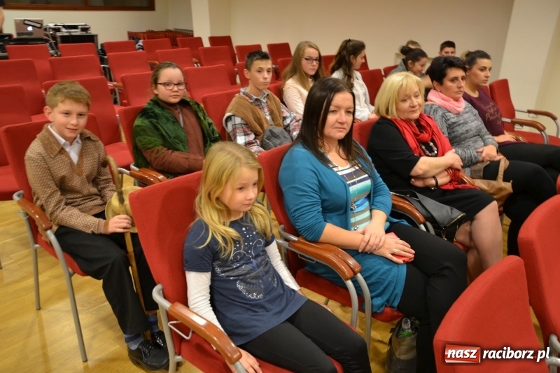 Zdjęcie w galerii na portalu naszraciborz.pl: Aktywni dla Społeczeństwa w gminie Krzanowice - gala na Zamku Piastowskim wiadomości z regionu