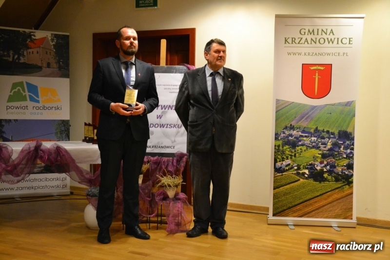 Zdjęcie w galerii na portalu naszraciborz.pl: Aktywni dla Społeczeństwa w gminie Krzanowice - gala na Zamku Piastowskim wiadomości z regionu