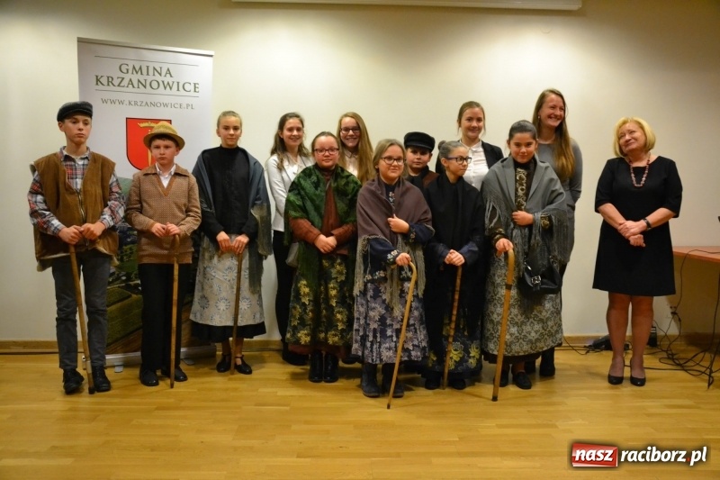 Zdjęcie w galerii na portalu naszraciborz.pl: Aktywni dla Społeczeństwa w gminie Krzanowice - gala na Zamku Piastowskim wiadomości z regionu