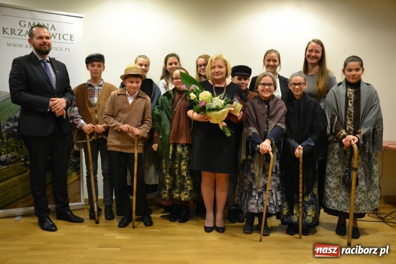 Zdjęcie w galerii na portalu naszraciborz.pl: Aktywni dla Społeczeństwa w gminie Krzanowice - gala na Zamku Piastowskim wiadomości z regionu