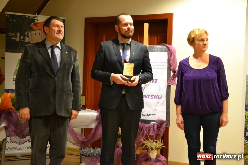 Zdjęcie w galerii na portalu naszraciborz.pl: Aktywni dla Społeczeństwa w gminie Krzanowice - gala na Zamku Piastowskim wiadomości z regionu