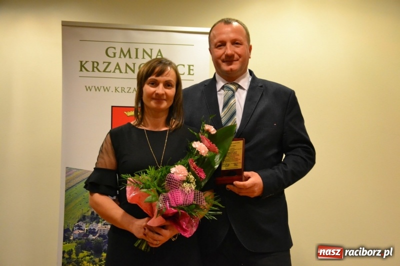 Zdjęcie w galerii na portalu naszraciborz.pl: Aktywni dla Społeczeństwa w gminie Krzanowice - gala na Zamku Piastowskim wiadomości z regionu