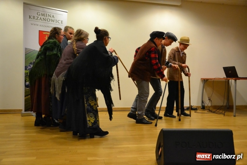 Zdjęcie w galerii na portalu naszraciborz.pl: Aktywni dla Społeczeństwa w gminie Krzanowice - gala na Zamku Piastowskim wiadomości z regionu