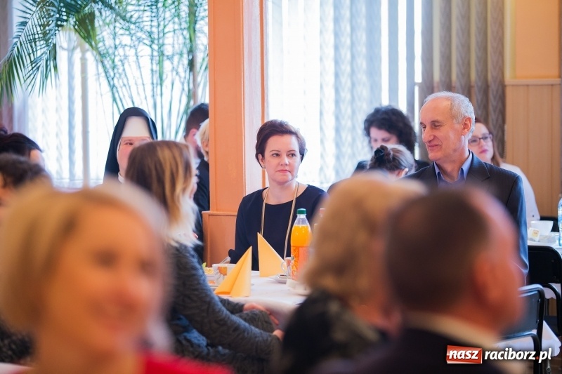 Zdjęcie w galerii na portalu naszraciborz.pl: Dzień pracownika socjalnego w DPS św. Notburgi w Raciborzu wiadomości z regionu