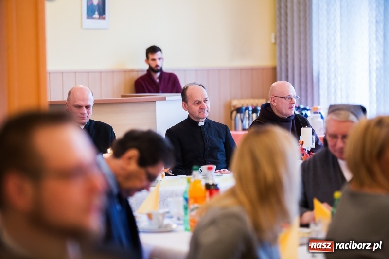 Zdjęcie w galerii na portalu naszraciborz.pl: Dzień pracownika socjalnego w DPS św. Notburgi w Raciborzu wiadomości z regionu