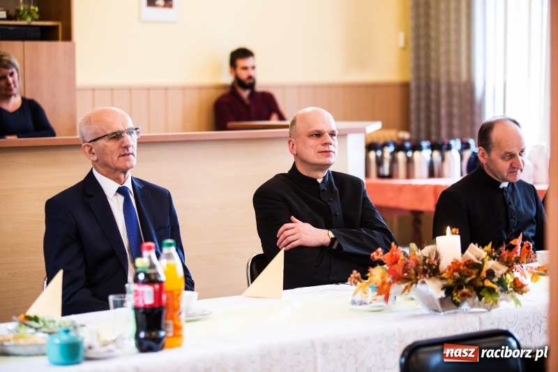 Zdjęcie w galerii na portalu naszraciborz.pl: Dzień pracownika socjalnego w DPS św. Notburgi w Raciborzu wiadomości z regionu