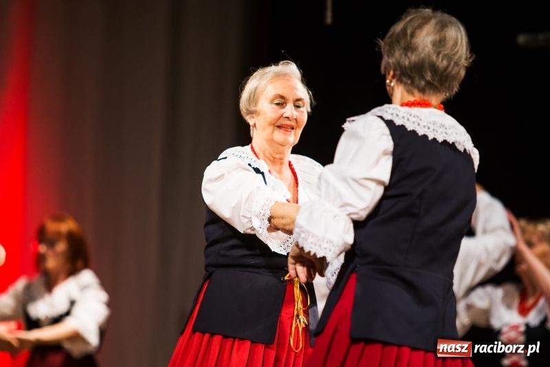 Zdjęcie w galerii na portalu naszraciborz.pl: Polaków drogi ku niepodległości. Wieczór Polski w Strzesze wiadomości z regionu