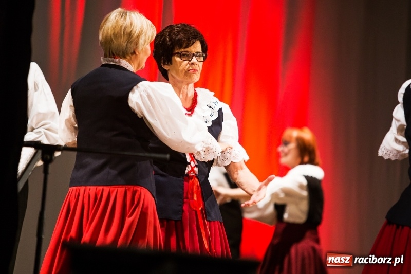 Zdjęcie w galerii na portalu naszraciborz.pl: Polaków drogi ku niepodległości. Wieczór Polski w Strzesze wiadomości z regionu