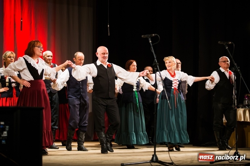 Zdjęcie w galerii na portalu naszraciborz.pl: Polaków drogi ku niepodległości. Wieczór Polski w Strzesze wiadomości z regionu