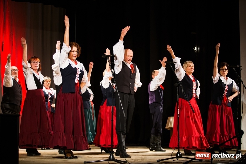 Zdjęcie w galerii na portalu naszraciborz.pl: Polaków drogi ku niepodległości. Wieczór Polski w Strzesze wiadomości z regionu