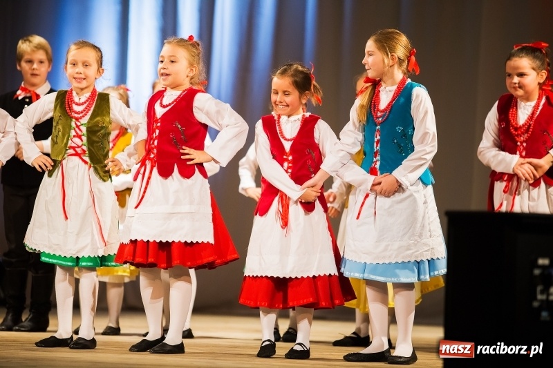 Zdjęcie w galerii na portalu naszraciborz.pl: Polaków drogi ku niepodległości. Wieczór Polski w Strzesze wiadomości z regionu