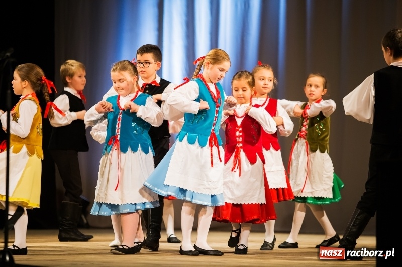 Zdjęcie w galerii na portalu naszraciborz.pl: Polaków drogi ku niepodległości. Wieczór Polski w Strzesze wiadomości z regionu