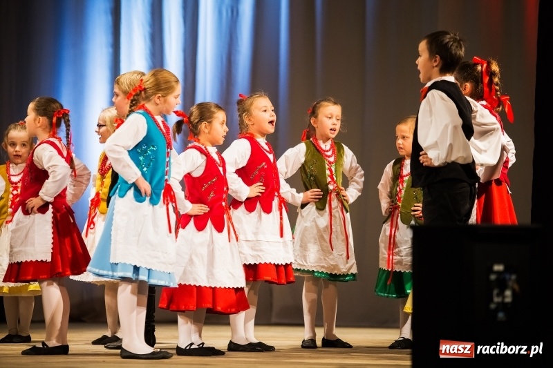 Zdjęcie w galerii na portalu naszraciborz.pl: Polaków drogi ku niepodległości. Wieczór Polski w Strzesze wiadomości z regionu