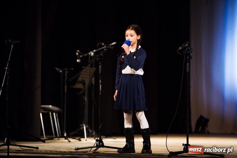 Zdjęcie w galerii na portalu naszraciborz.pl: Polaków drogi ku niepodległości. Wieczór Polski w Strzesze wiadomości z regionu