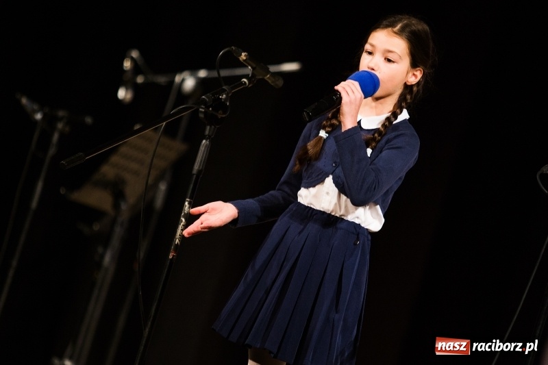 Zdjęcie w galerii na portalu naszraciborz.pl: Polaków drogi ku niepodległości. Wieczór Polski w Strzesze wiadomości z regionu