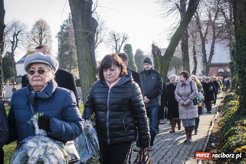 Zdjęcie w galerii na portalu naszraciborz.pl: Ostatnie pożegnanie śp. Genowefy Arciemowicz wiadomości z regionu