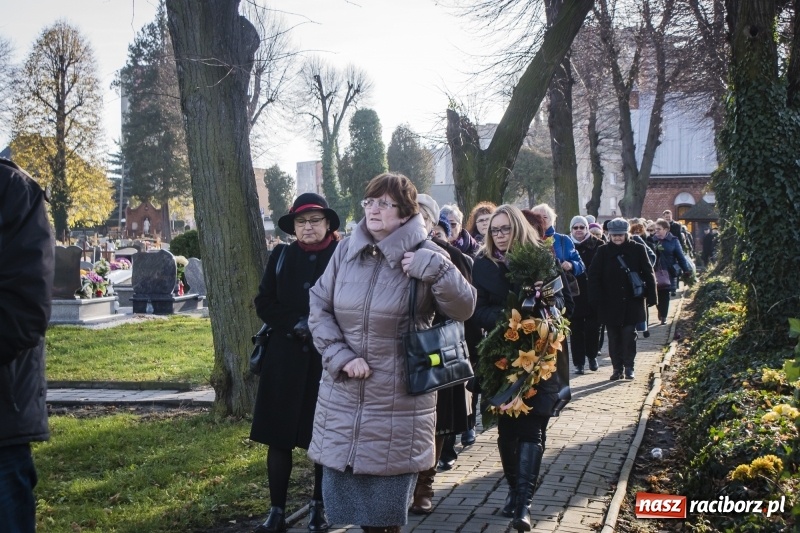 Zdjęcie w galerii na portalu naszraciborz.pl: Ostatnie pożegnanie śp. Genowefy Arciemowicz wiadomości z regionu
