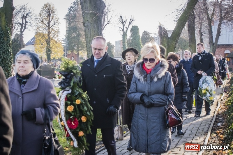 Zdjęcie w galerii na portalu naszraciborz.pl: Ostatnie pożegnanie śp. Genowefy Arciemowicz wiadomości z regionu