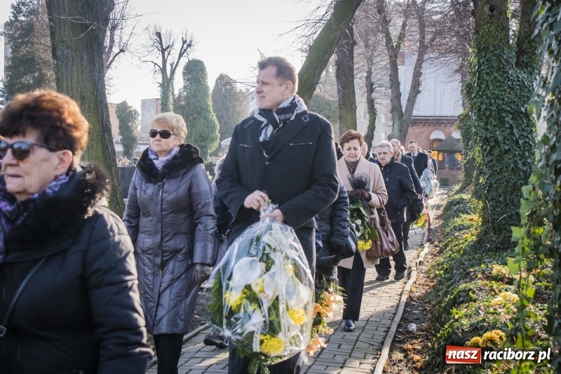 Zdjęcie w galerii na portalu naszraciborz.pl: Ostatnie pożegnanie śp. Genowefy Arciemowicz wiadomości z regionu