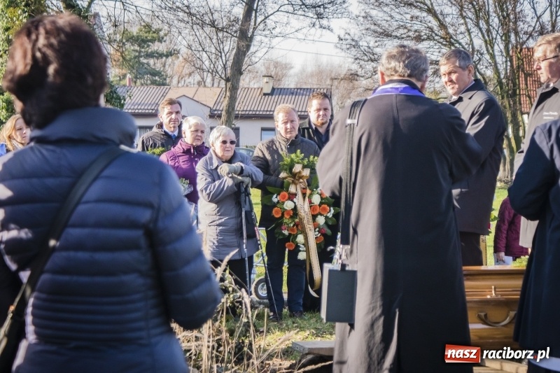 Zdjęcie w galerii na portalu naszraciborz.pl: Ostatnie pożegnanie śp. Genowefy Arciemowicz wiadomości z regionu