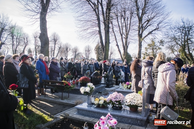 Zdjęcie w galerii na portalu naszraciborz.pl: Ostatnie pożegnanie śp. Genowefy Arciemowicz wiadomości z regionu