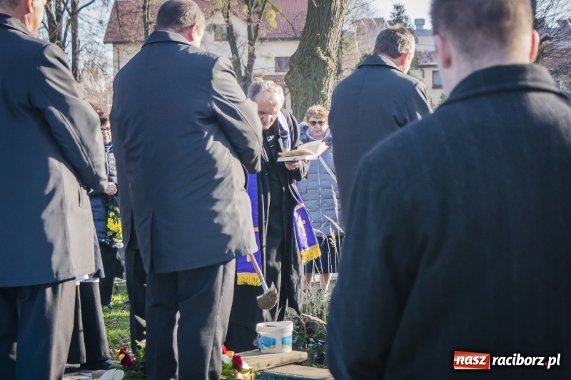 Zdjęcie w galerii na portalu naszraciborz.pl: Ostatnie pożegnanie śp. Genowefy Arciemowicz wiadomości z regionu