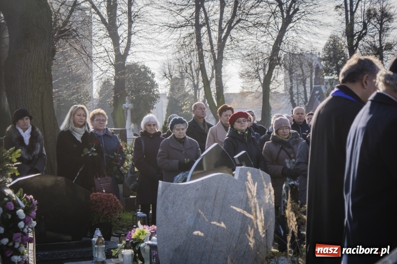 Zdjęcie w galerii na portalu naszraciborz.pl: Ostatnie pożegnanie śp. Genowefy Arciemowicz wiadomości z regionu