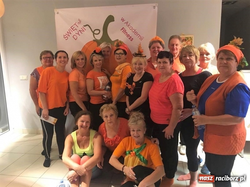 Zdjęcie w galerii na portalu naszraciborz.pl: Pomarańczowy Dzień Dyni w Akademii Fitness wiadomości z regionu