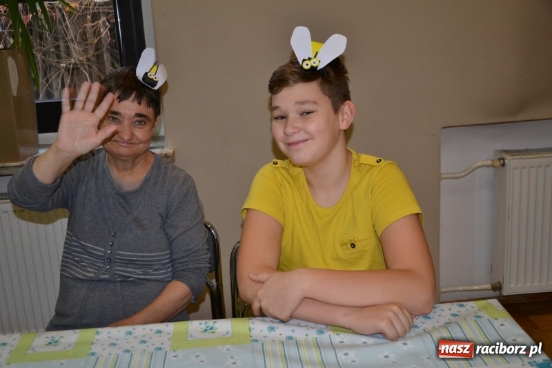 Zdjęcie w galerii na portalu naszraciborz.pl: Spotkanie integracyjne Dzieci – Dzieciom, czyli Święto pieczonego ciasteczka  wiadomości z regionu