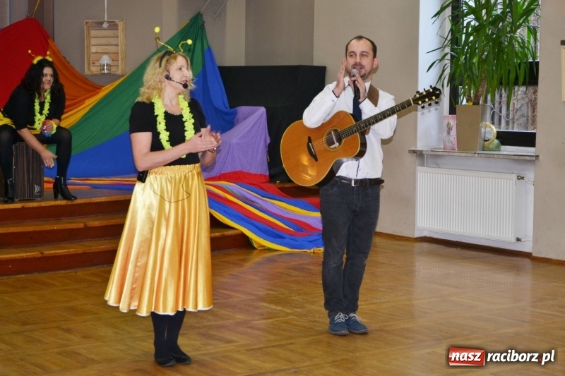 Zdjęcie w galerii na portalu naszraciborz.pl: Spotkanie integracyjne Dzieci – Dzieciom, czyli Święto pieczonego ciasteczka  wiadomości z regionu