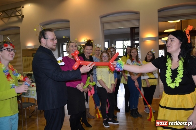 Zdjęcie w galerii na portalu naszraciborz.pl: Spotkanie integracyjne Dzieci – Dzieciom, czyli Święto pieczonego ciasteczka  wiadomości z regionu