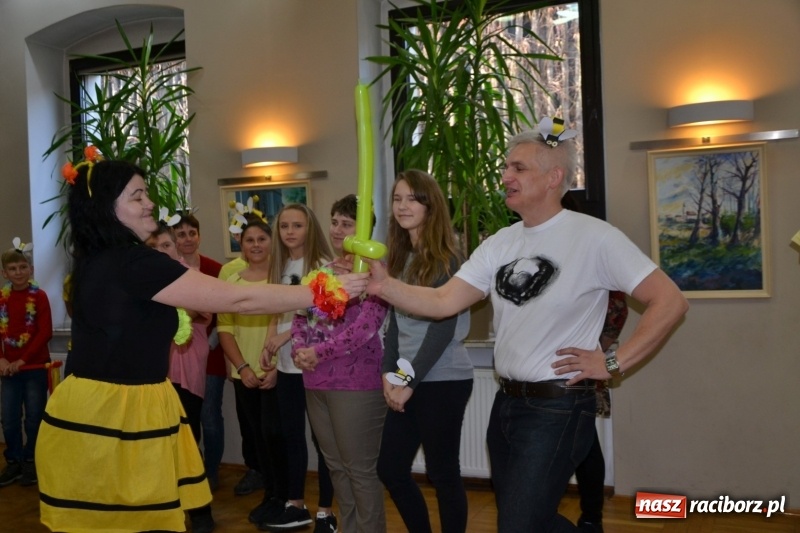 Zdjęcie w galerii na portalu naszraciborz.pl: Spotkanie integracyjne Dzieci – Dzieciom, czyli Święto pieczonego ciasteczka  wiadomości z regionu