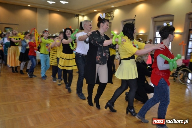 Zdjęcie w galerii na portalu naszraciborz.pl: Spotkanie integracyjne Dzieci – Dzieciom, czyli Święto pieczonego ciasteczka  wiadomości z regionu