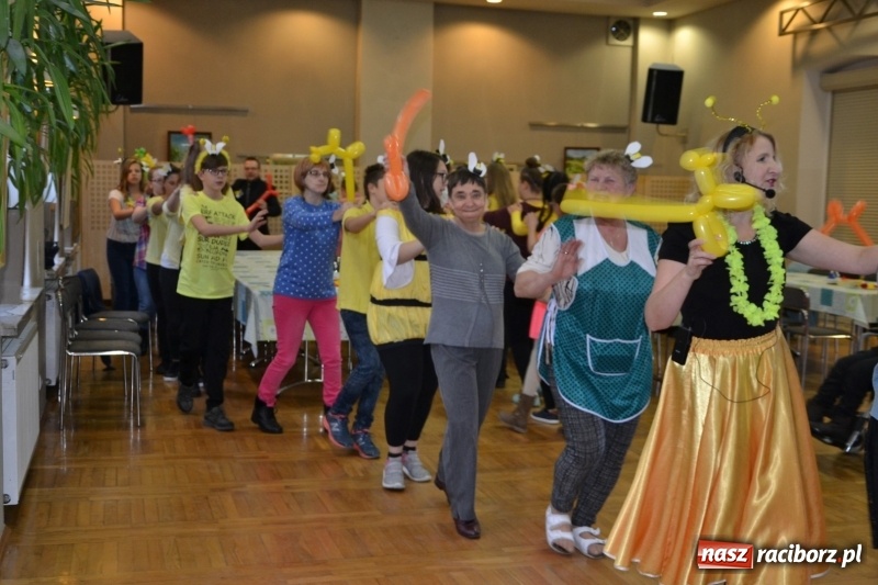 Zdjęcie w galerii na portalu naszraciborz.pl: Spotkanie integracyjne Dzieci – Dzieciom, czyli Święto pieczonego ciasteczka  wiadomości z regionu