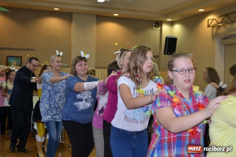 Zdjęcie w galerii na portalu naszraciborz.pl: Spotkanie integracyjne Dzieci – Dzieciom, czyli Święto pieczonego ciasteczka  wiadomości z regionu