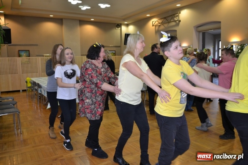 Zdjęcie w galerii na portalu naszraciborz.pl: Spotkanie integracyjne Dzieci – Dzieciom, czyli Święto pieczonego ciasteczka  wiadomości z regionu