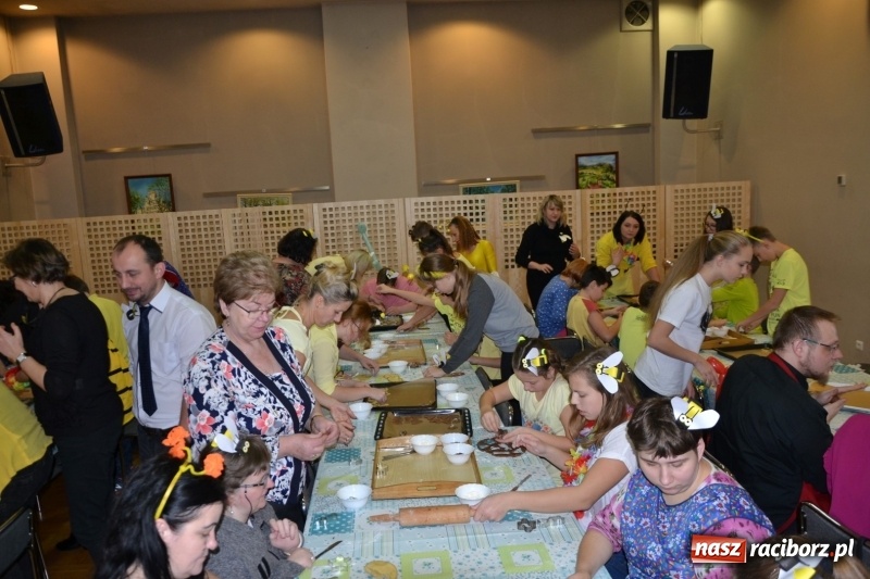 Zdjęcie w galerii na portalu naszraciborz.pl: Spotkanie integracyjne Dzieci – Dzieciom, czyli Święto pieczonego ciasteczka  wiadomości z regionu