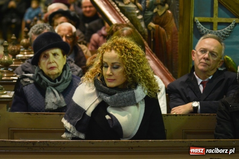 Zdjęcie w galerii na portalu naszraciborz.pl: Gaude Mater Polonia dumnie zabrzmiało w kościele farnym  wiadomości z regionu