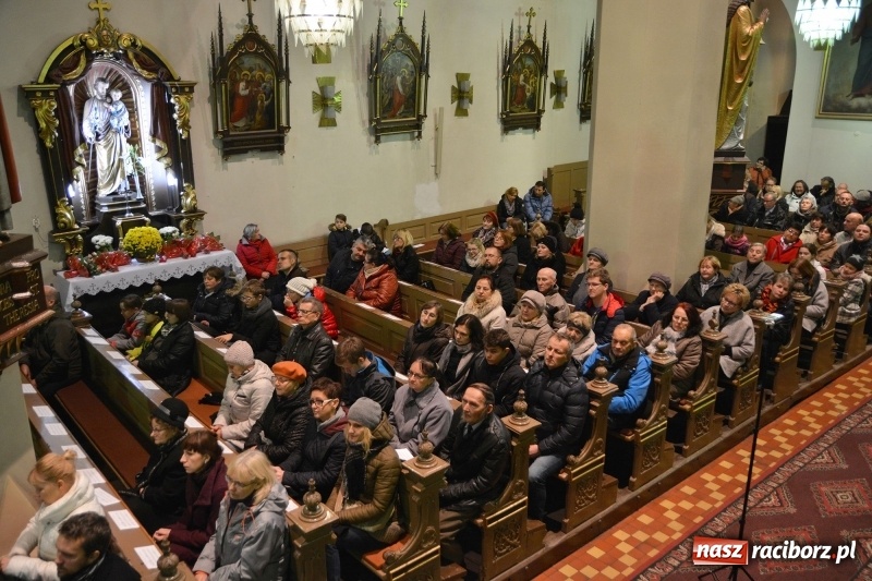 Zdjęcie w galerii na portalu naszraciborz.pl: Gaude Mater Polonia dumnie zabrzmiało w kościele farnym  wiadomości z regionu