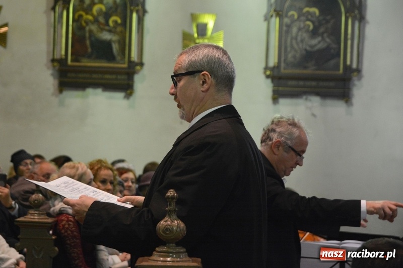 Zdjęcie w galerii na portalu naszraciborz.pl: Gaude Mater Polonia dumnie zabrzmiało w kościele farnym  wiadomości z regionu